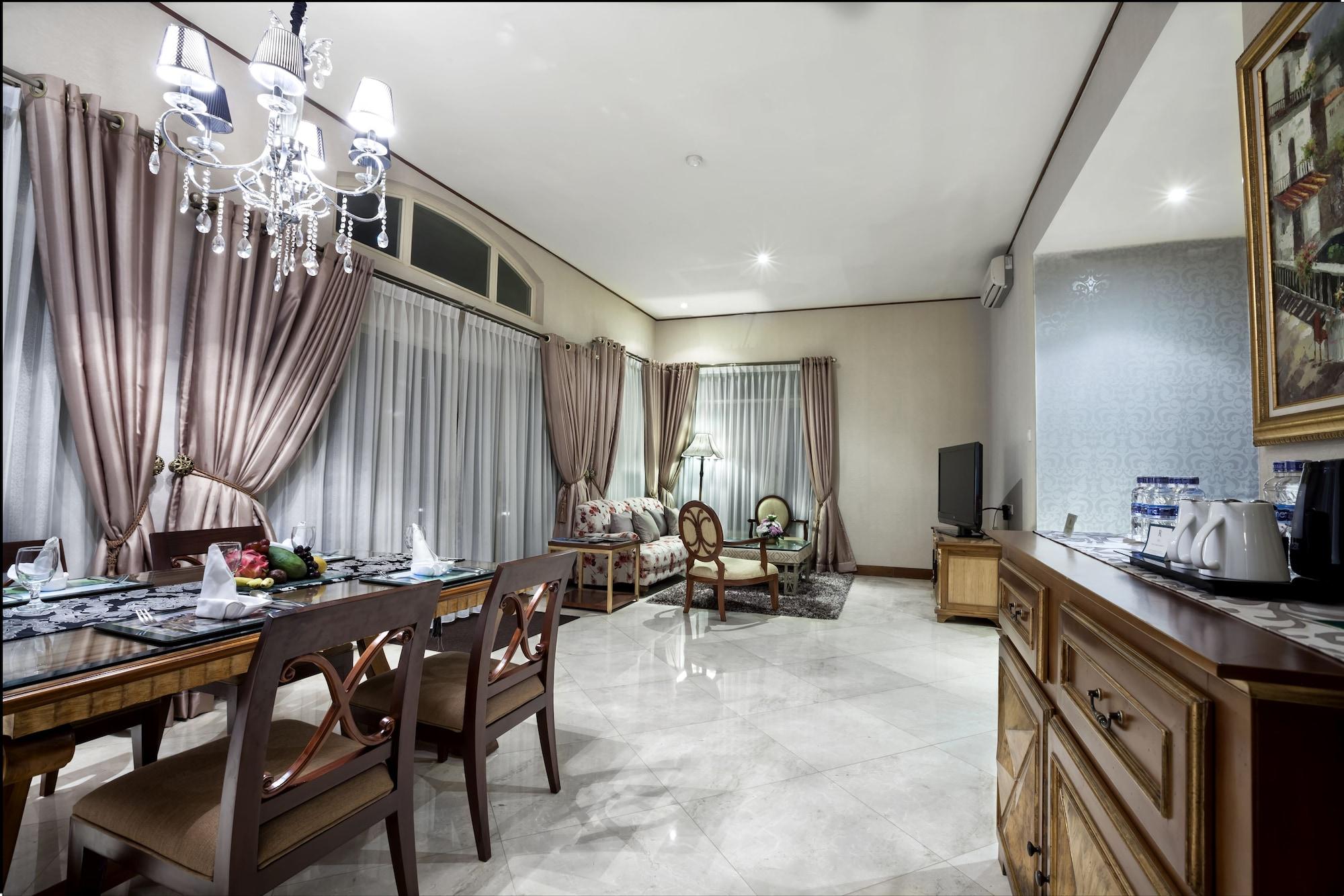 R Hotel Rancamaya Bogor Esterno foto
