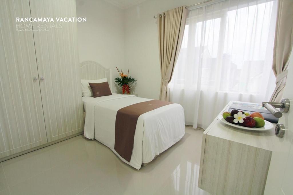 R Hotel Rancamaya Bogor Esterno foto