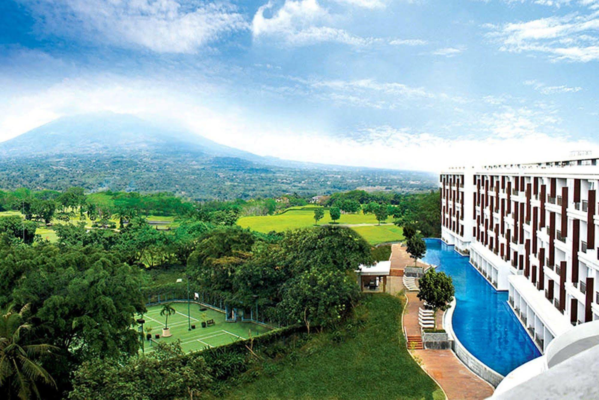 R Hotel Rancamaya Bogor Esterno foto