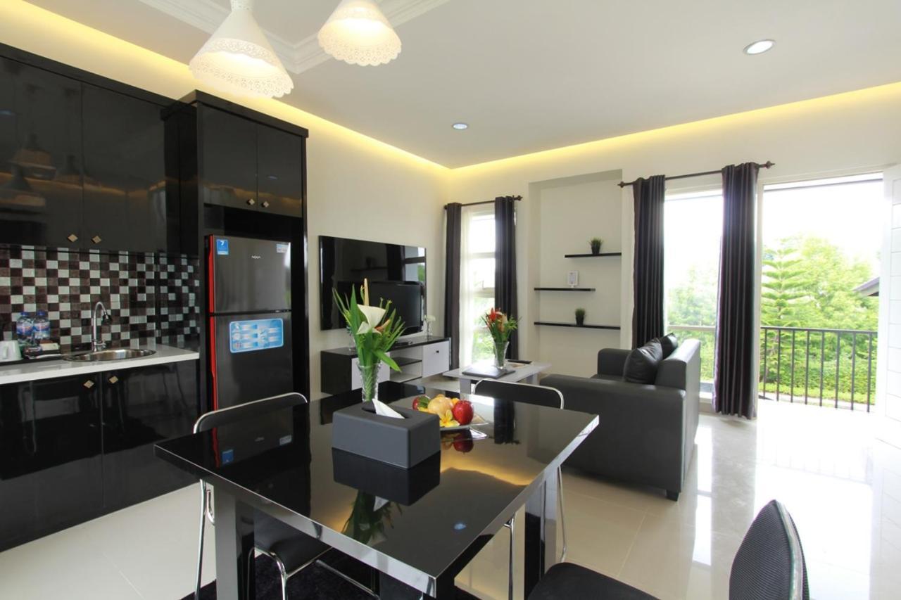 R Hotel Rancamaya Bogor Esterno foto